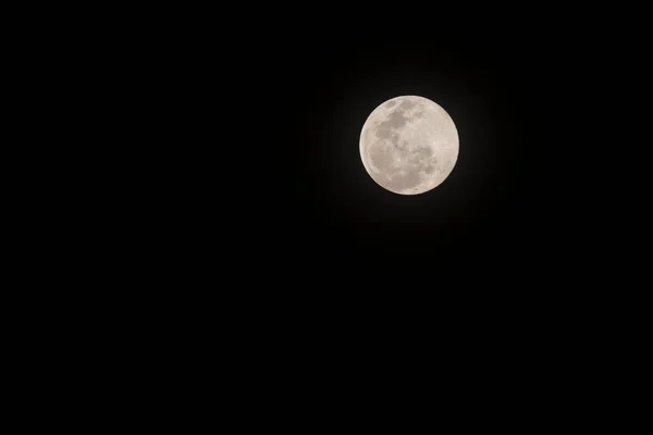 Gros Plan Pleine Lune Jaune Sur Ciel Noir — Photo