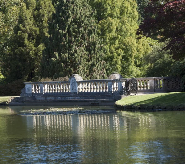 Романтичний мосту в Шеффілді парк і сади. Ліцензійні Стокові Фото