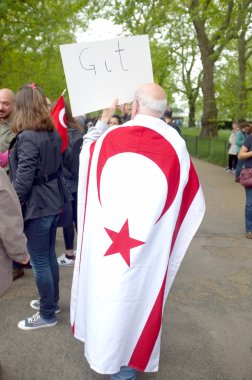 Kıbrıslı Türk protestocu