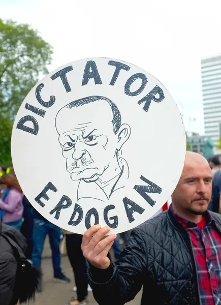 Turkish Protester in London — Stock Photo, Image