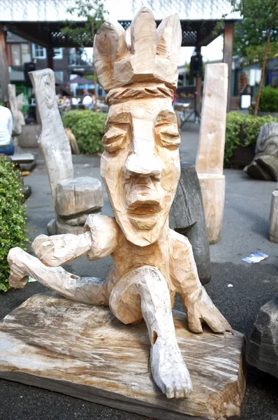 Wood carved statue art — Stock Photo, Image