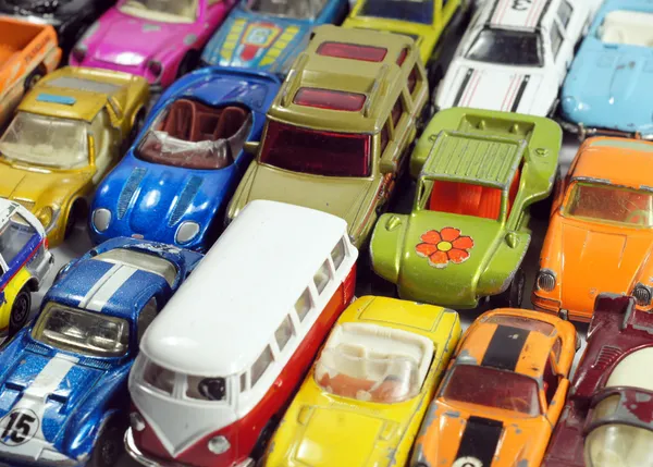 Vintage pequenos carros de brinquedo — Fotografia de Stock