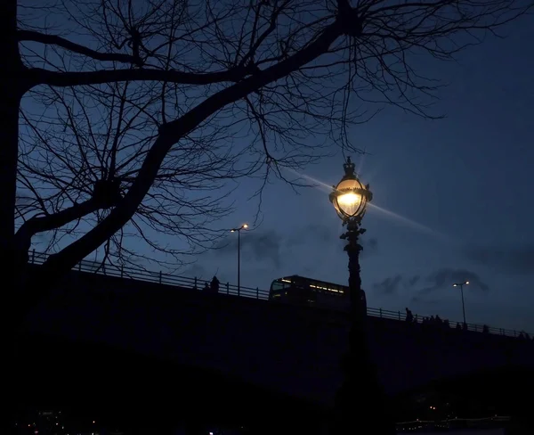 Waterloo bridge av natt — Stockfoto