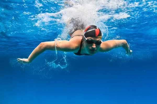 Feminino nadador profissional — Fotografia de Stock