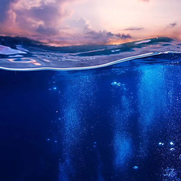 Hermoso atardecer en el mar — Foto de Stock