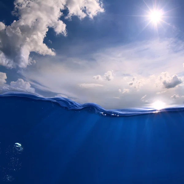 Sott'acqua e luce solare — Foto Stock