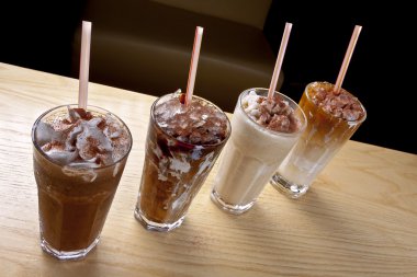 süt ve Çikolata Shake gözlük