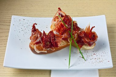 Pastırmalı sandviç