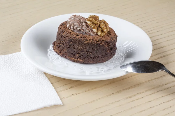 Chocolate cake with nuts — Stock Photo, Image