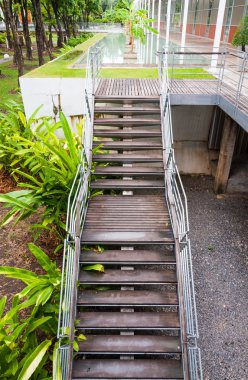 merdiven yolu merdiven merdiven park içinde aşağı veya yukarı giden