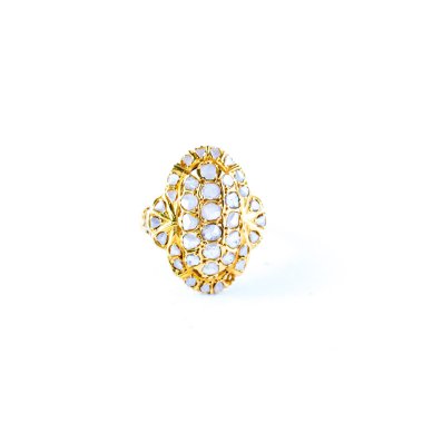 흰색 배경-보석 반지에 고립 된 화려한 골드 반지