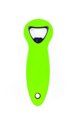 Beyaz arkaplanda şişe açacağı izole edildi