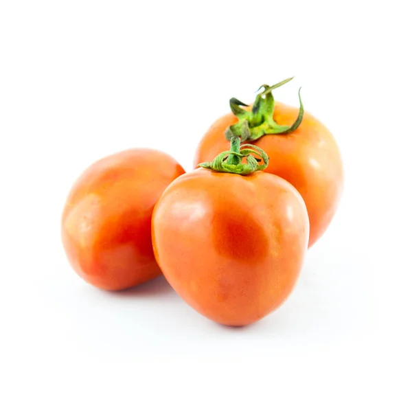 Färsk tomat isolerad på vit bakgrund — Stockfoto