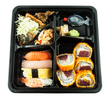 Closeup suşi Japon öğle yemeği kutusu (Bento) suşi Bento