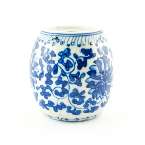 kase veya Tay tasarım beyaz zemin üzerine izole kavanoz