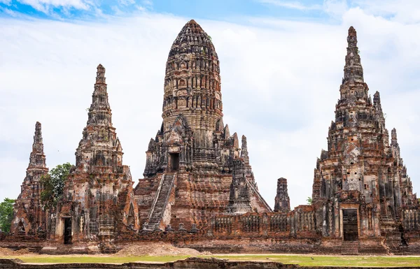 Ruines de l'ancien temple Chaiwattanaram à Ayuttaya, Thaïlande — Photo