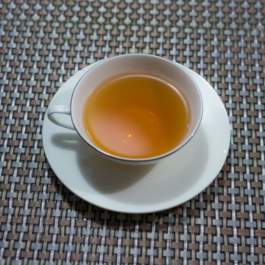 siyah çay içmek için hazır tablo.