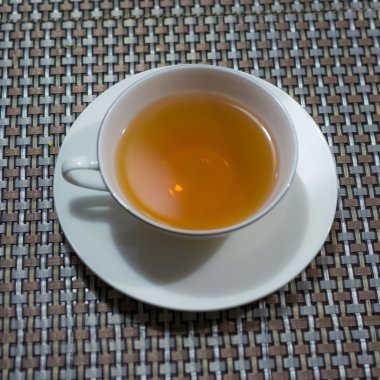 siyah çay içmek için hazır tablo.