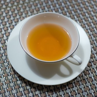 siyah çay içmek için hazır tablo.