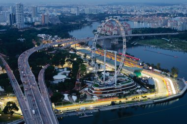 Singapore Flyer ve Marina Bay Street Circuit