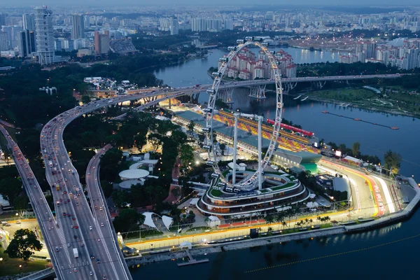 Singapore Flyer & Marina Bay Street Circuit — Stock Fotó