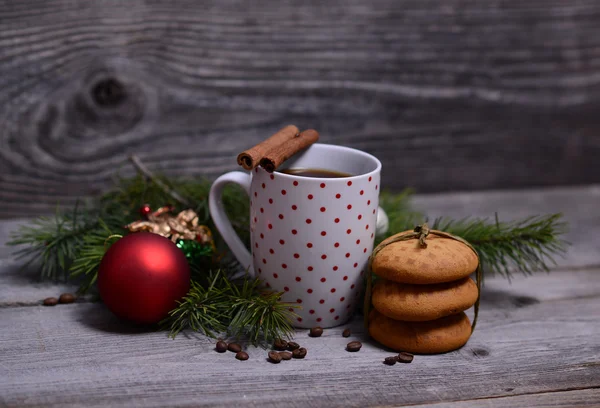 Cup of cooffee with cookies for Christmas morning — Stock Photo, Image
