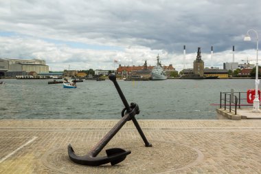 Rıhtımlar üzerinde çapa 