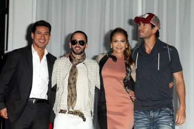 Mario Lopez, Yandel, Jennifer Lopez, Enrique Iglesias