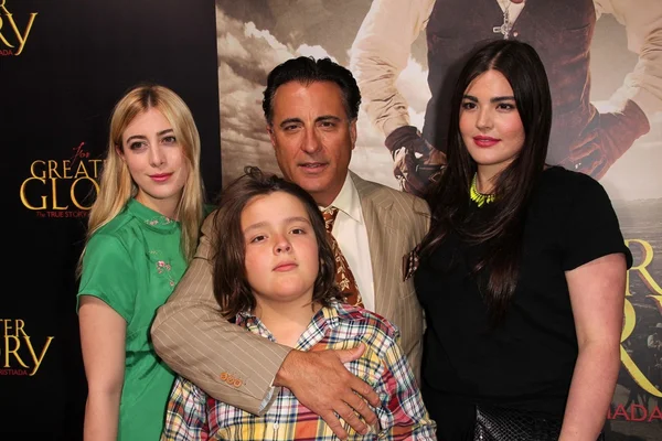 Andy Garcia e la famiglia — Foto Stock