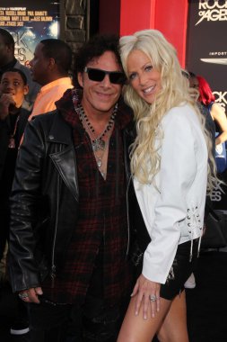 Neal Schon, Michaele Salahi