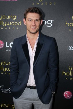 Alex Pettyfer