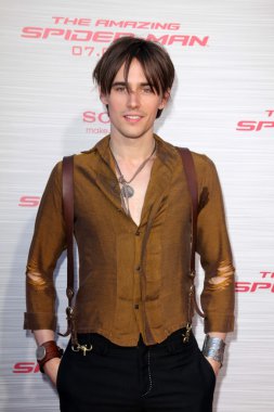 Reeve Carney