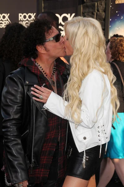 Neal Schon, Michaele Salahi — Fotografia de Stock