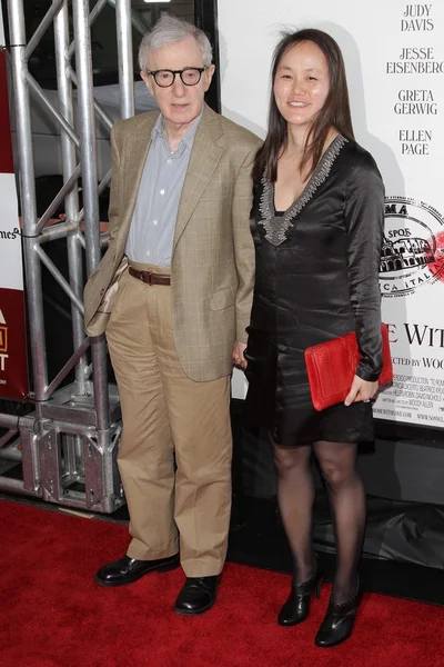 Woody Allen und soon-yi previn — Stockfoto