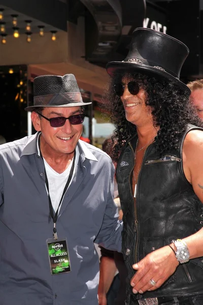 Charlie Sheen y Slash — Foto de Stock