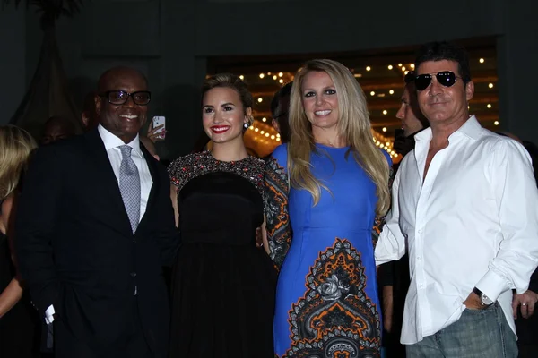 L.A. Reid, Demi Lovato, Britney Spears y Simon Cowell — Foto de Stock
