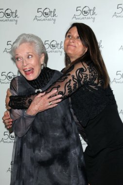 :Lee Merriweather, lesley Evet