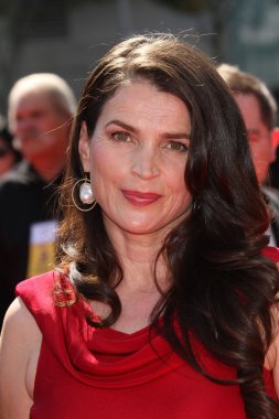 Julia Ormond