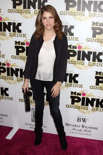 Anna kendrick w Pan różowy żeń-szeń napój uruchomienie strony, beverly wilshire hotel, beverly hills, ca 10-11-12 — Zdjęcie stockowe