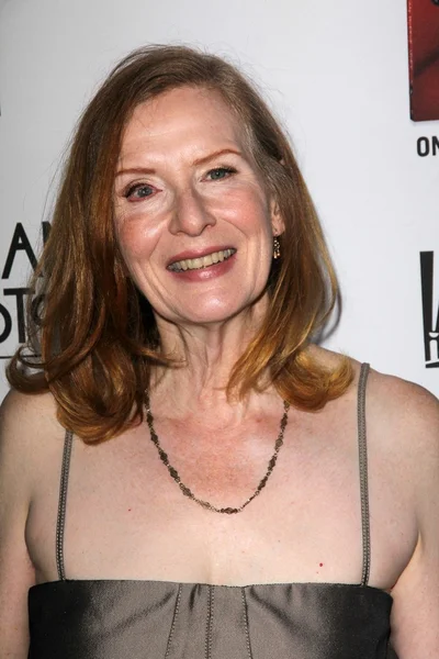 Frances conroy på premiären screening av fxs american horror story asyl, paramount theater, hollywood, ca 10-13-12 — Stockfoto