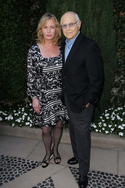 Lyn davis, norman lear op de verkrachting behandeling center fundraiser gehost door viola davis en eren norman lear, greenacres, neberly hills, ca 10-14-12 — Stockfoto