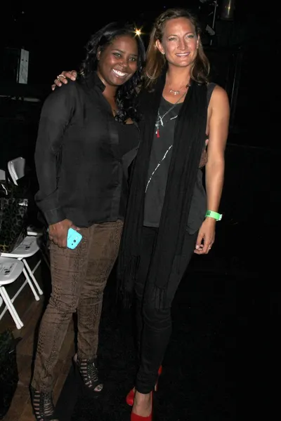 Shar Jackson, Zoe Bell at the Maggie Barry SS 2013 Runway Show, Exchange LA, Los Angeles, CA 10-15-12 — Stock Photo, Image