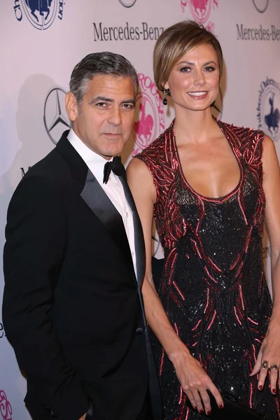Джордж Клуни, Стейси Кейблер на 26-й годовщине бала "Карусель надежды", Беверли Хилтон, Беверли-Хиллз, Калифорния 10-20-12 — стоковое фото