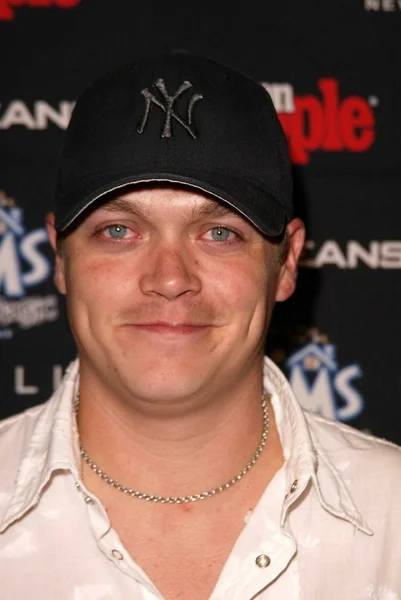 Brad Arnold au Teen 2003 Artist Of The Year and AMA After-Party, Avalon, Hollywood, CA 16-11-03 — Photo