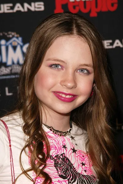 Daveigh Chase en el Teen 2003 Artista del Año y AMA After-Party, Avalon, Hollywood, CA 11-16-03 — Foto de Stock