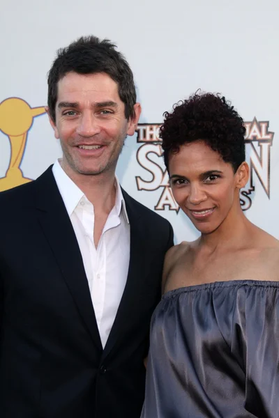 James Frain y su esposa en los 37º Premios Saturno Anuales, Castaway, Burbank , — Foto de Stock