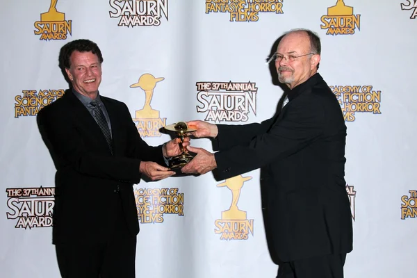 John Noble, Kurtwood Smith at the 37th Annual Saturn Awards Press Room, Ca — Stockfoto