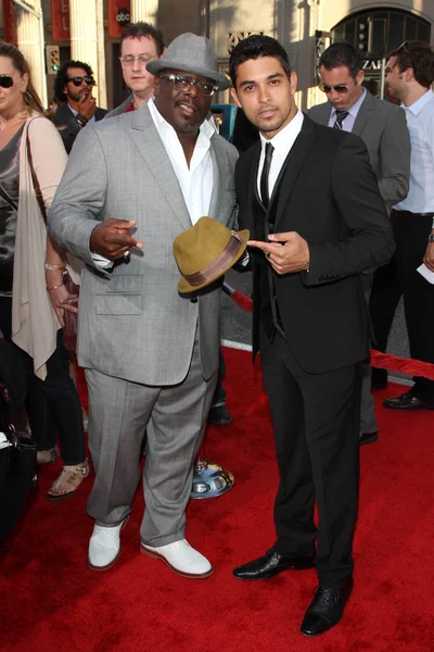 Cedric Entertainer og Wilmer Valderrama på "Larry Crowne" World P - Stock-foto