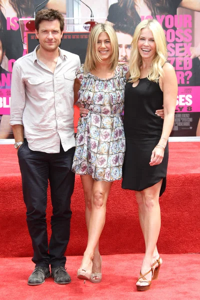 Jason bateman, jennifer aniston und chelsea handler — Stockfoto