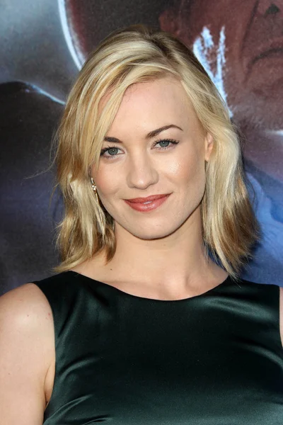 伊冯娜 strahovski — 图库照片